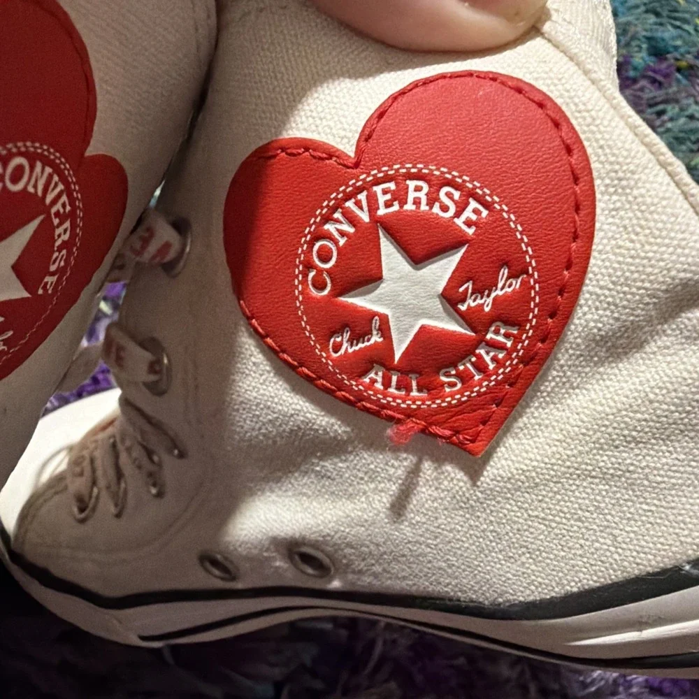 Converse Chuck Taylor All Star Youth Size 2 hearts Love Laces